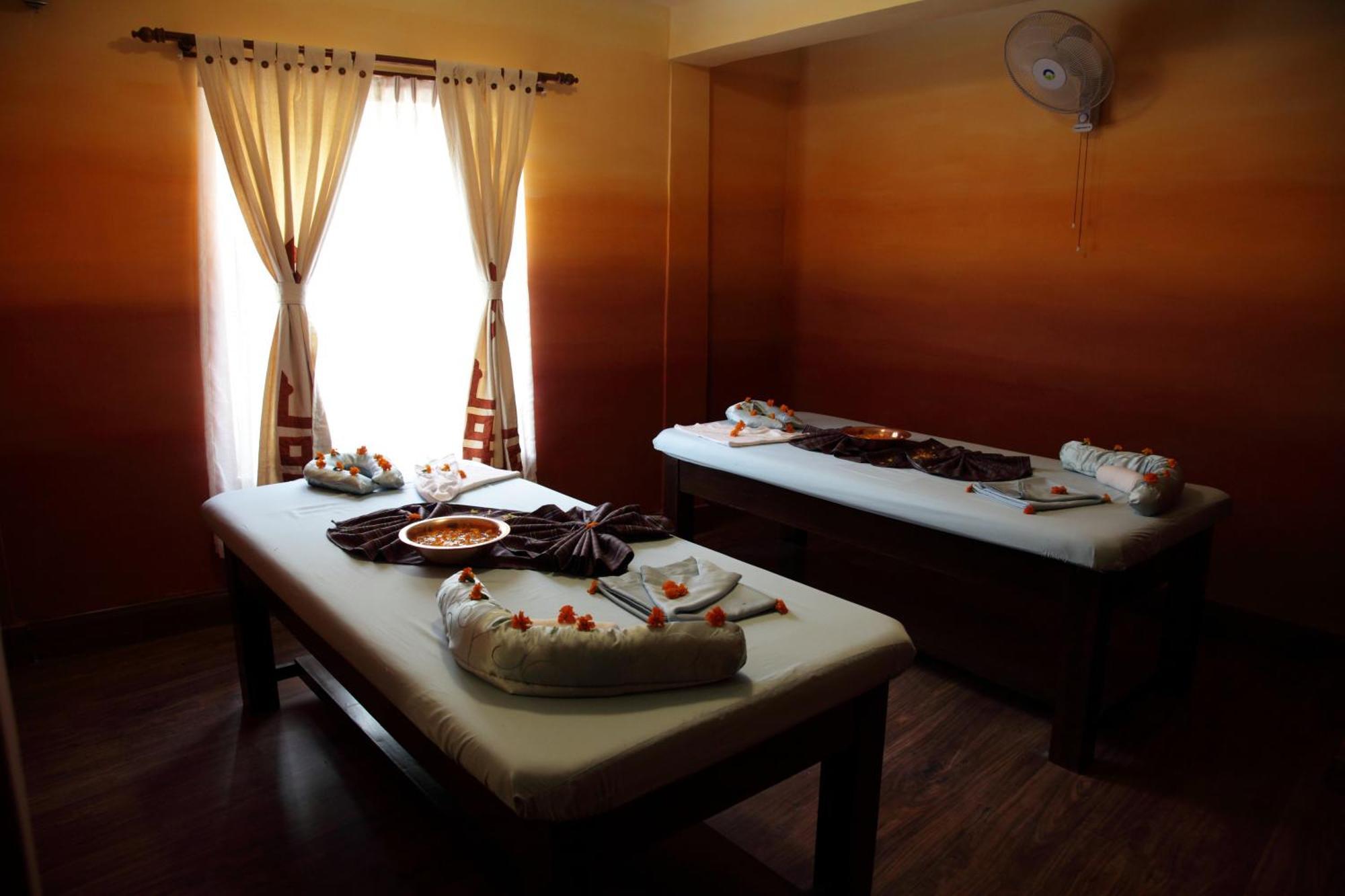 Hotel Tibet International Katmandu Eksteriør billede